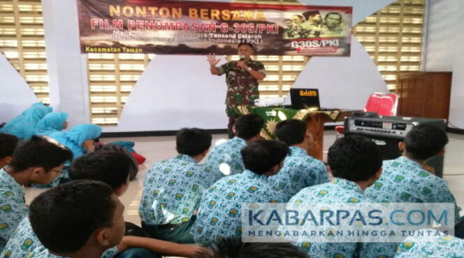 
Danramil 0816/14 Taman Ajak Siswa Tingkatkan Kewaspadaan dan Keimanan kepada Allah SWT