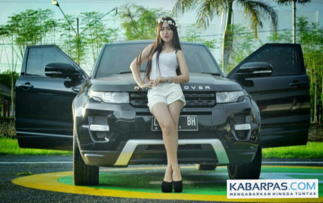 
Dewi Cinta, Penyayi Asal Banyuwangi Berparas Artis Korea