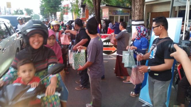 
Kabarpas Berbagi Kebahagiaan di Bulan Suci Ramadan