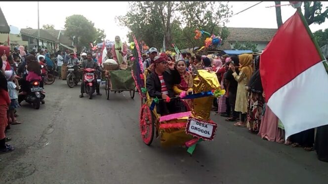
Puluhan Kepala Desa se-Kecamatan Gondangwetan Ikut Meriahkan Karnaval Becak Hias 