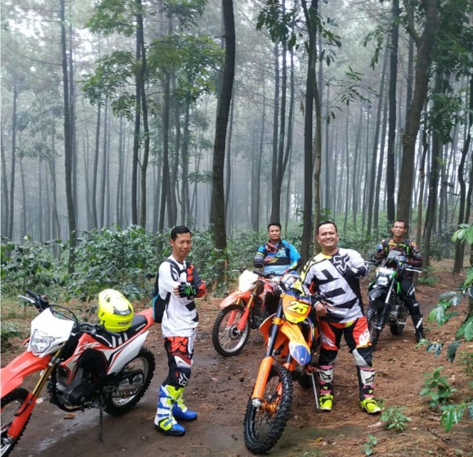 
Sensasi Wisata Petualang di Gunung Bromo dengan Motor Trail
