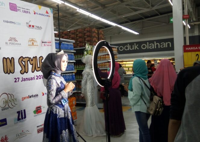 
Diikuti Ratusan Peserta, Moslem in Style Sukses Digelar di Carrefour Pasuruan