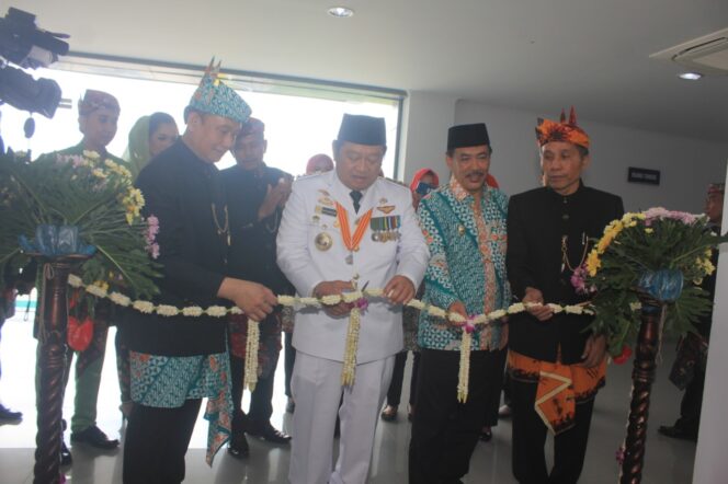 
Keren, Gedung Hemodialisis RSUD Sidoarjo Lengkap 4 Lantai
