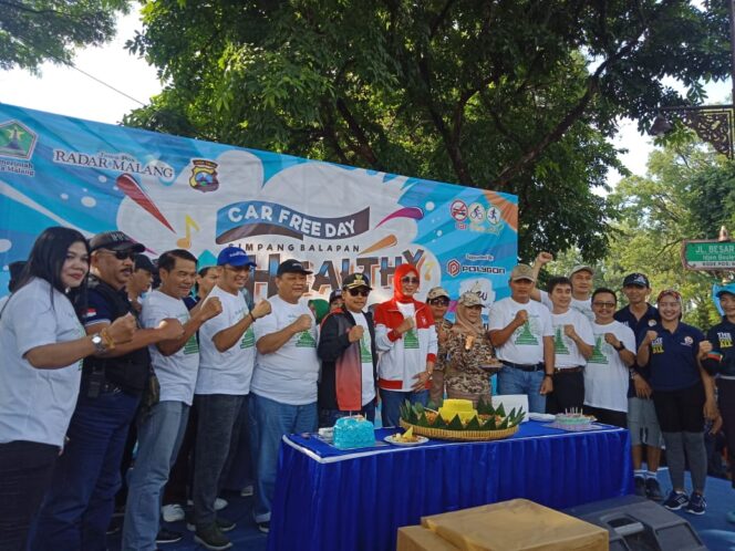 
Wow, Ridwan Hisjam Ikut Bagikan 1000 Bibit Pohon untuk Kota Malang