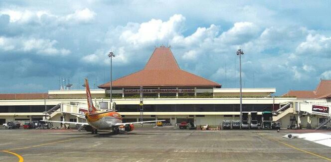 
Bandara Juanda Surabaya Ditutup Sementara, Ada Apa?