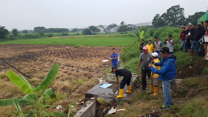 
Sempat Ditutup Sepihak Warga, Saluran Pembuangan Limbah Perusahaan di Beji Kembali Dibuka