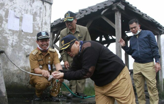 
Wabup Timbul Tinjau Desa Terdampak Erupsi Gunung Bromo