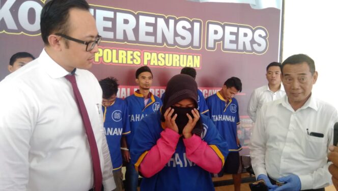 
Berdalih Demi Bayar Sekolah Anak, Janda Seksi Ini Nekat Curi Harta Majikannya