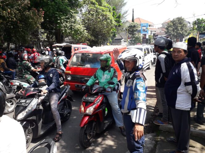 
Pemotor Asal Kepuh Tewas Terlindas Truk Muatan Bata Merah