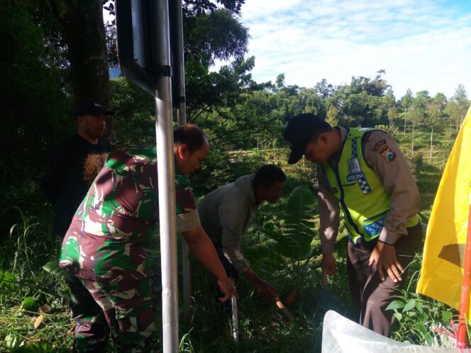 
Pemulung Temukan Mayat Bayi Dalam Kardus