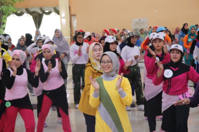 
Begini Meriahnya Lomba Senam Pasuruan Kondang 2019