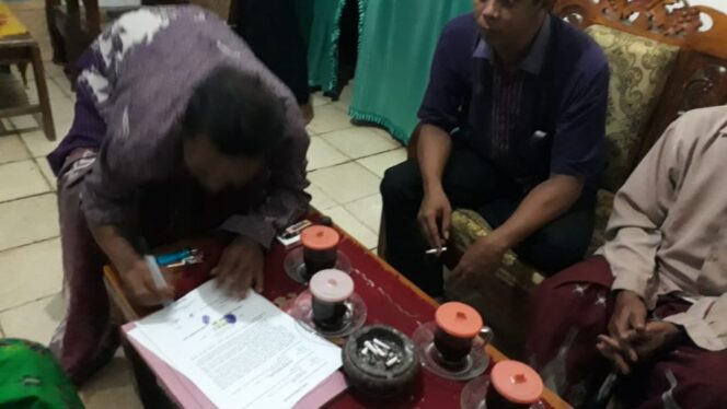 
Gara-gara Miliki “Anu” Terlalu Besar, Mertua di Probolinggo Laporkan Menantunya ke Polisi