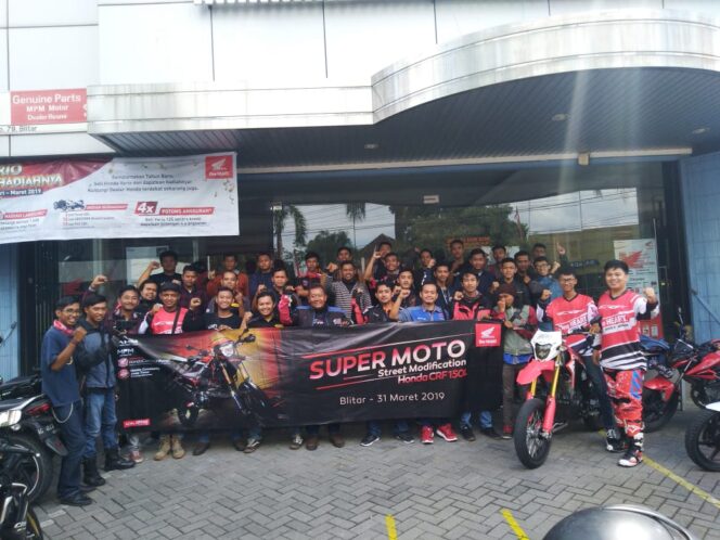 
MPM Berbagi Ilmu Modifikasi Pada Supermoto Street Gathering Konsumen CRF 150 L