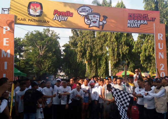 
Ratusan Peserta Ikuti Pemilu Run 2019 yang Digelar KPU Kabupaten Pasuruan