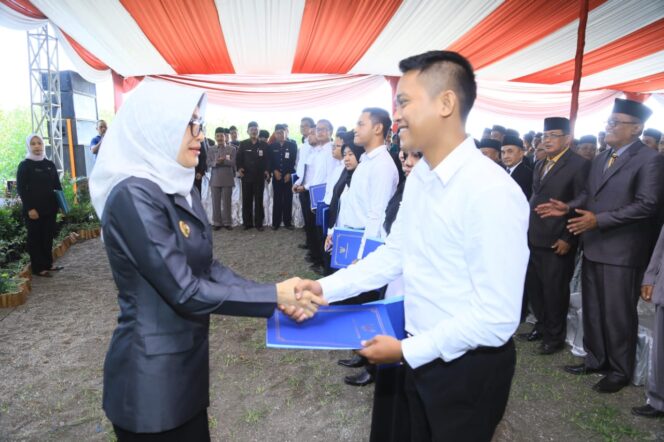 
288 CPNS di Probolinggo Terima SK Pengangkatan dari Bupati Tantri