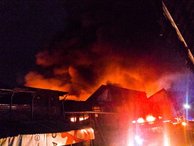 Api Semakin Tak Terbendung, Jalur Malang Surabaya Alami Macet