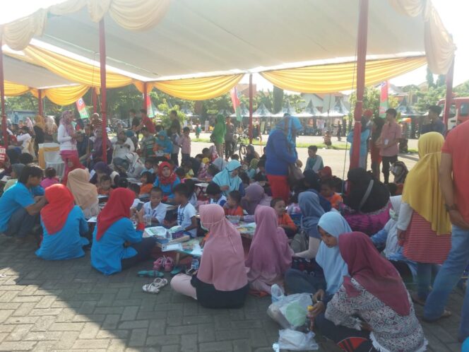 
Perayaan Hari Konsumen Nasional di Kota Pasuruan Berlangsung Meriah