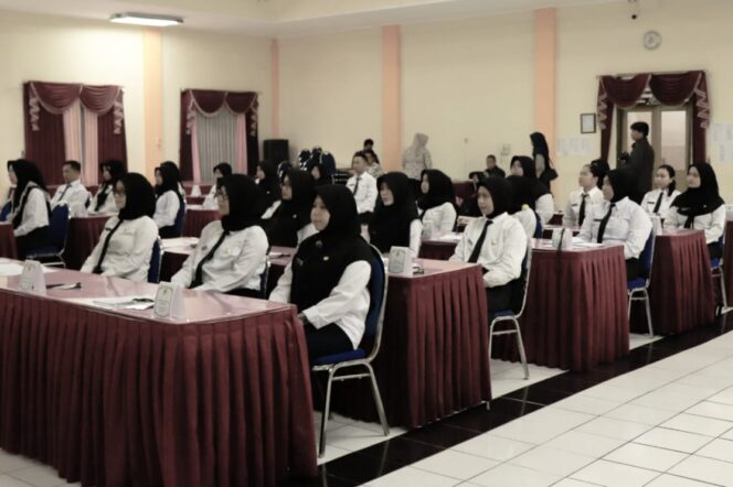 
Puluhan Tenaga Pelayanan Kesehatan di Kota Pasuruan Ikuti Pelatihan Pencegahan dan Pengendalian Infeksi 