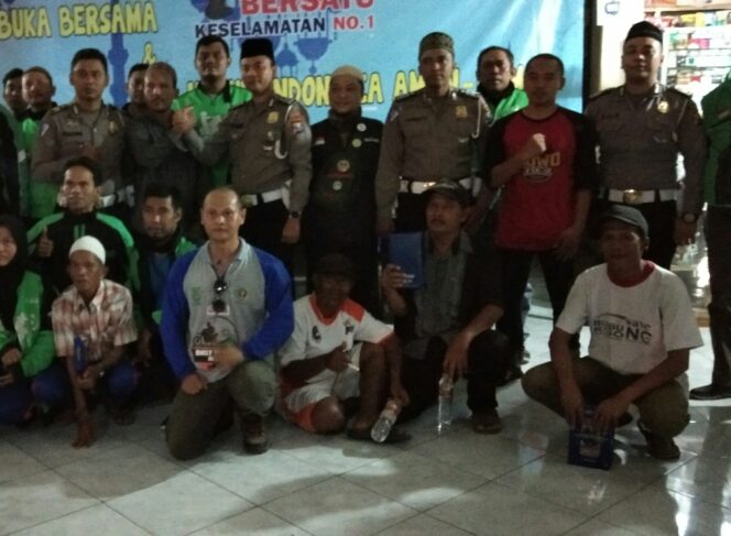 
Forum Komunikasi Angkutan Online Bangil Doakan Indonesia Aman 