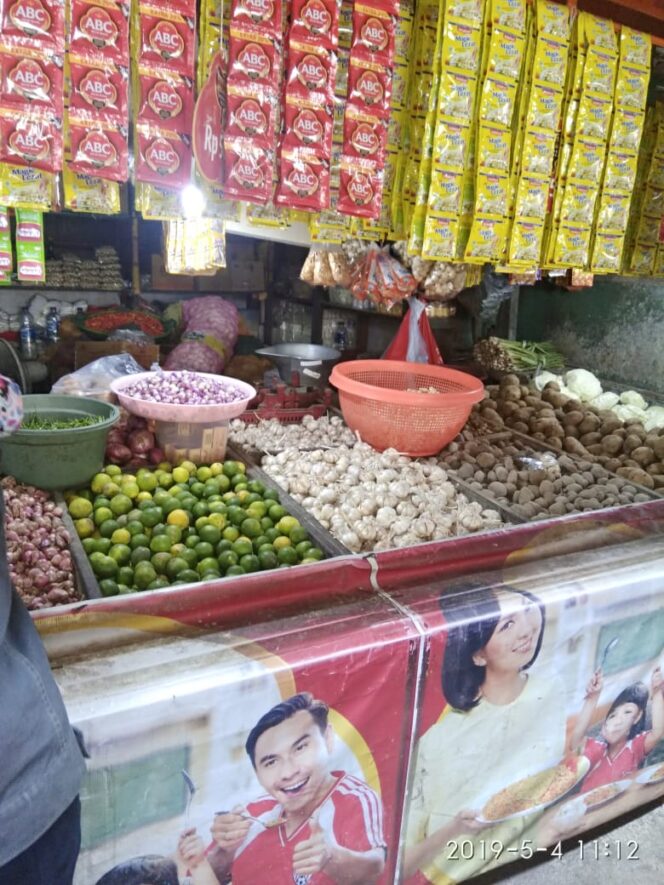 
Ramadan Kian Dekat, Harga Bawang Putih di Pasar Tradisional Naik Pesat