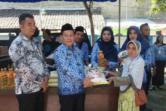 
Disperindag Kabupaten Probolinggo Gelar Pasar Murah Bersubsidi