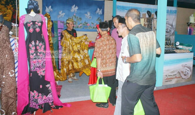 
Miliki Motif yang Unik, Batik Khas Kota Pasuruan Ini Cocok Buat Lebaran 