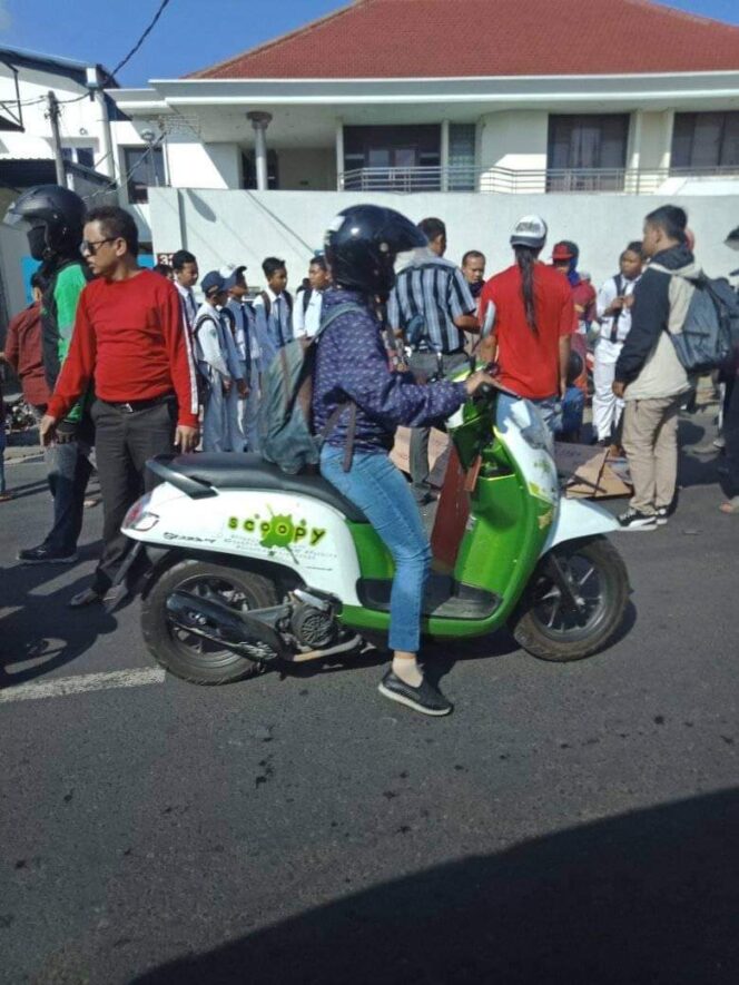 
Jatuh dari CBR 150R dan Terlindas Avanza, Pria Asal Lawang Tewas di Tempat