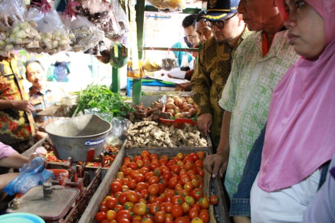 
Wabup Probolinggo Pantau Harga dan Ketersediaan Barang Kebutuhan Pokok