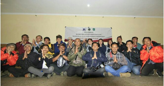 
Totalitas, Tim PKM Yudharta Fasilitasi Desa Wisata Tosari Hadapi Era Revolusi Industri 4.0