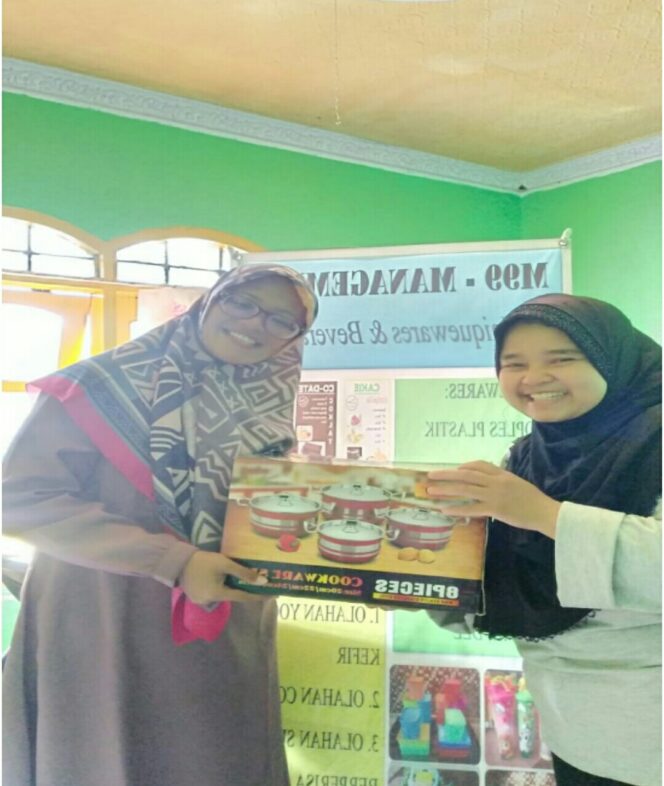 
Tim Dosen STKIP Pasuruan Gelar Pengabdian Masyarakat di Rumah Pengolahan Susu M99 Beverages