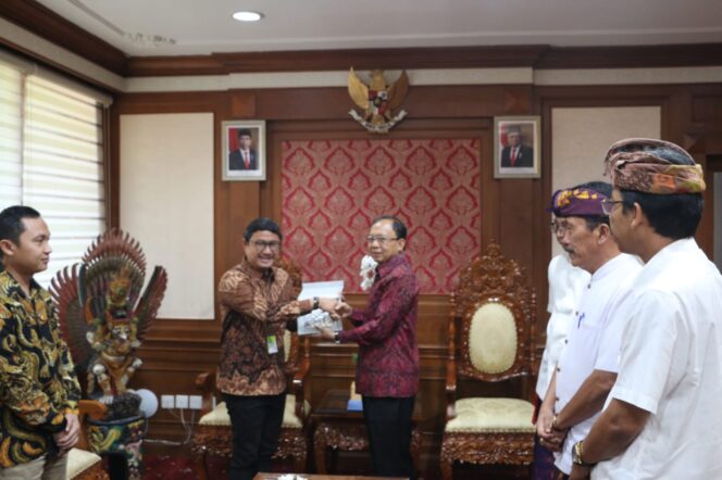 
Jelang Perayaan Nataru, Gubernur Koster Minta Pasokan BBM di Bali  Aman