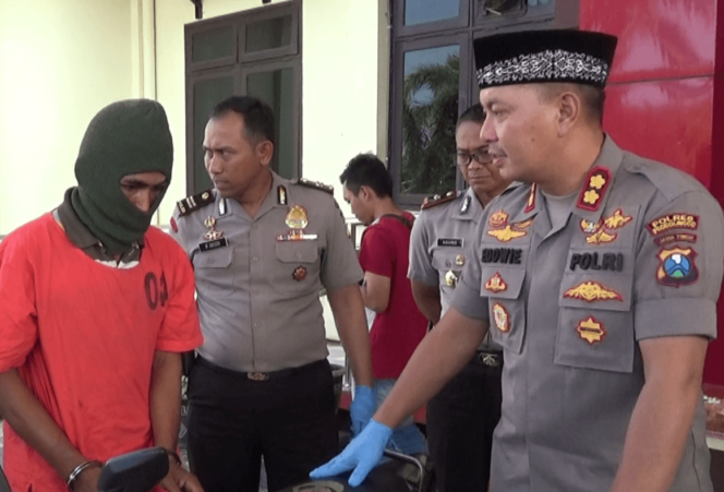 
Awas Modus Baru Curanmor, Ambil Motor Korban yang Sedang Berteduh Saat Hujan Turun