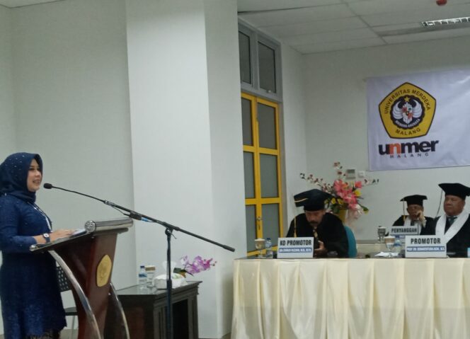 
Tulis Desertasi Tentang Pengembangan Logam di Kota Pasuruan, Nisful Laily Raih Gelar Doktor