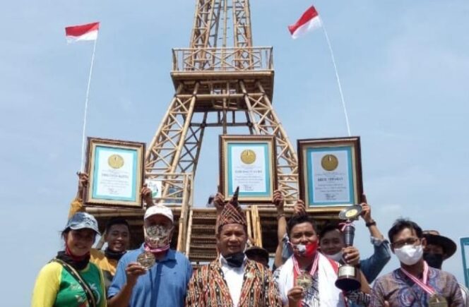 
Miniatur Menara Eiffel dari Bambu Ini Raih Pengharaan dari LEPRID