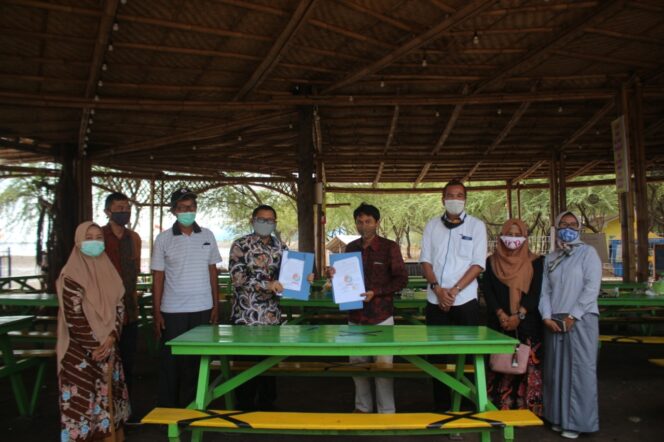 
Penandatanganan MoU Pembentukan Koperasi Batik di Kabupaten Probolinggo