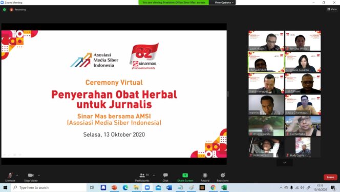 
Sinar Mas Donasikan Obat Herbal bagi Jurnalis 