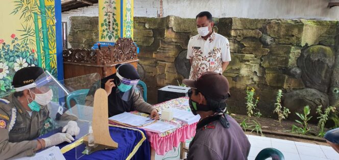 
Terjaring Operasi Yustisi, 93 Pelanggar Prokes di Kabupaten Probolinggo Diberi Sanksi Sosial