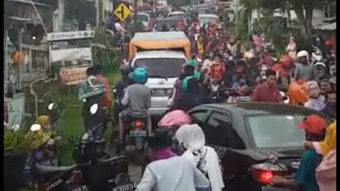 
Wisatawan Menyemut dan Abai Prokes, Wisata Eco Park Ditutup Sementara