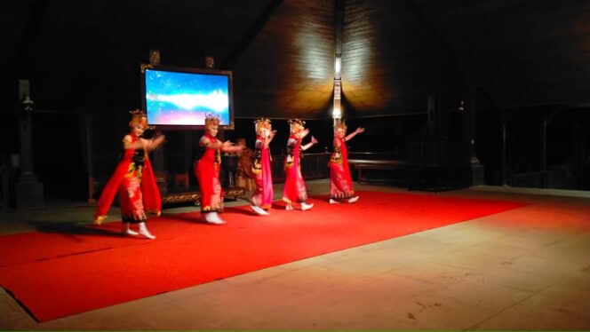 
Gebyar Penutupan Pengabdian Masyarakat oleh Mahasiwa UMM di Ranggeh Berlangsung Semarak