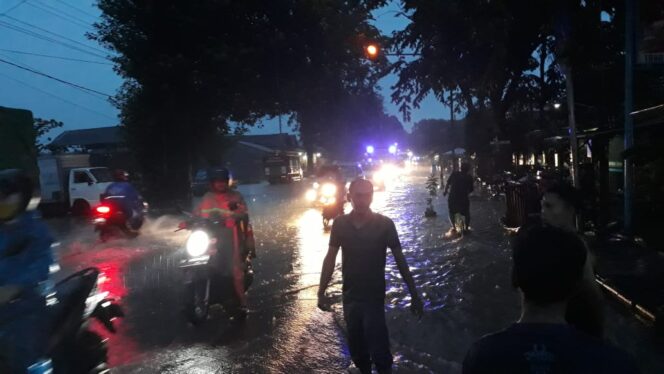 
Begini Penjelasan BPBD Soal Penyebab Banjir Langganan di Probolinggo