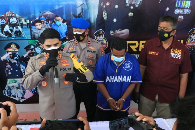 
Pria Pamerkan Alat Vitalnya ke Wanita Diringkus Polisi