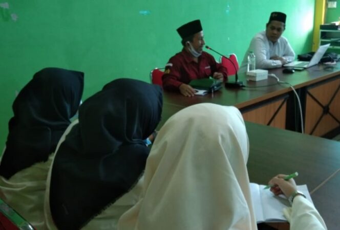 
Wadahi Santri dalam Bidang Literasi, SMA Bayt Al-Hikmah Gelar Workshop Jurnalistik