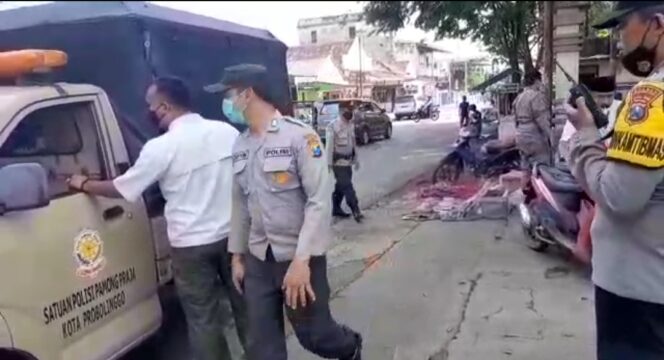 
Orang Bercelurit Ngamuk di Pasar, Seorang petugas Tersabet Sajam