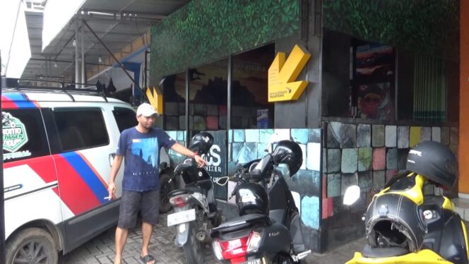 
Dalam Hitungan Menit, Dua Pelaku Berhasil Sikat Motor Incaranya