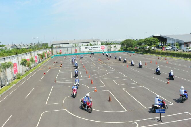 Pengen Belajar Safety Riding, Yuk Datang ke MPM Safety Riding Center