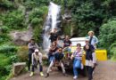 Begini Keseruan Mahasiswa Komunikasi Unitomo Kelas Profesional Gelar First Meeting di Coban Putri