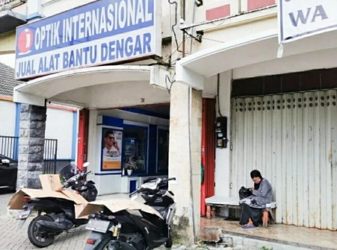 
Pemuda Kebacut, Uang Rp 9 Juta Milik Wanita Tua Renta Diembat