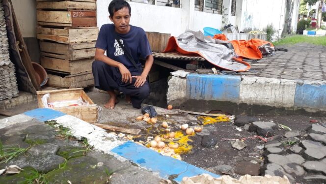 
Kasatpol PP Kota Probolinggo: Postingan di Medsos Satpol PP Pecahkan Telur Itu Tidak Benar!