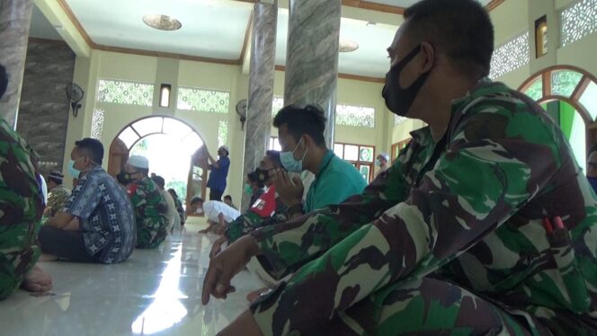 
Kodim 0820 Probolinggo Gelar Doa Bersama untuk KRI Nanggala 402