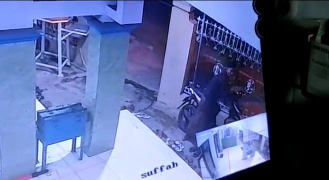 
Ditinggal Salat, Motor Jamaah Masjid Raib Digondol Maling